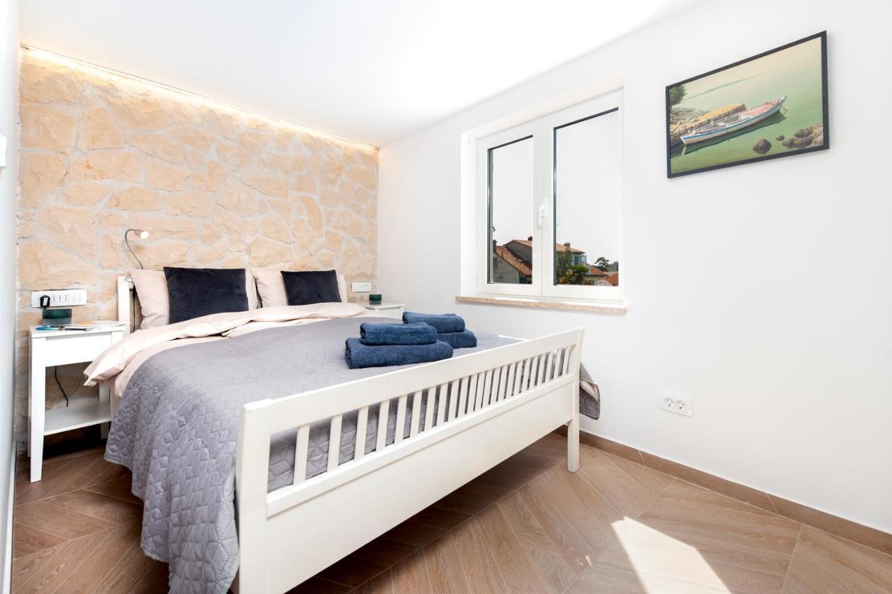 Вилла Casa Bellavista Sea View Ровинь Экстерьер фото
